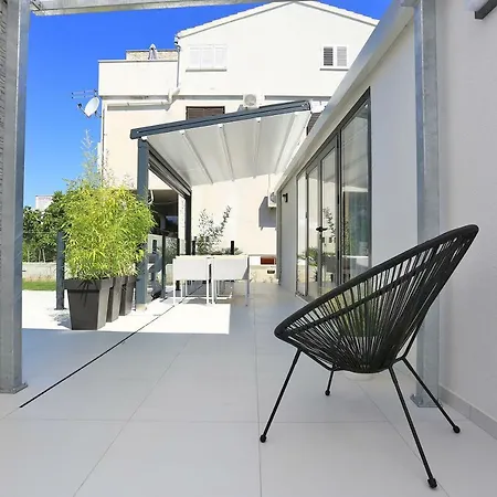 扎达尔第一公寓 公寓