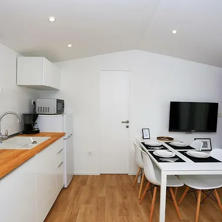 扎达尔第一公寓 *