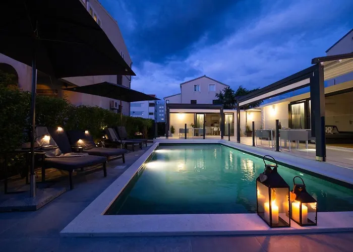 First 아파트 자다르