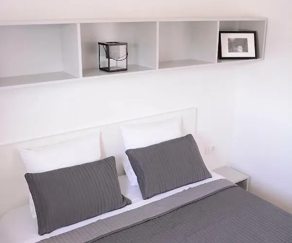 Διαμέρισμα First