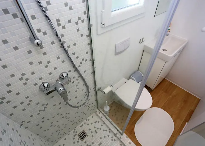 Διαμέρισμα First